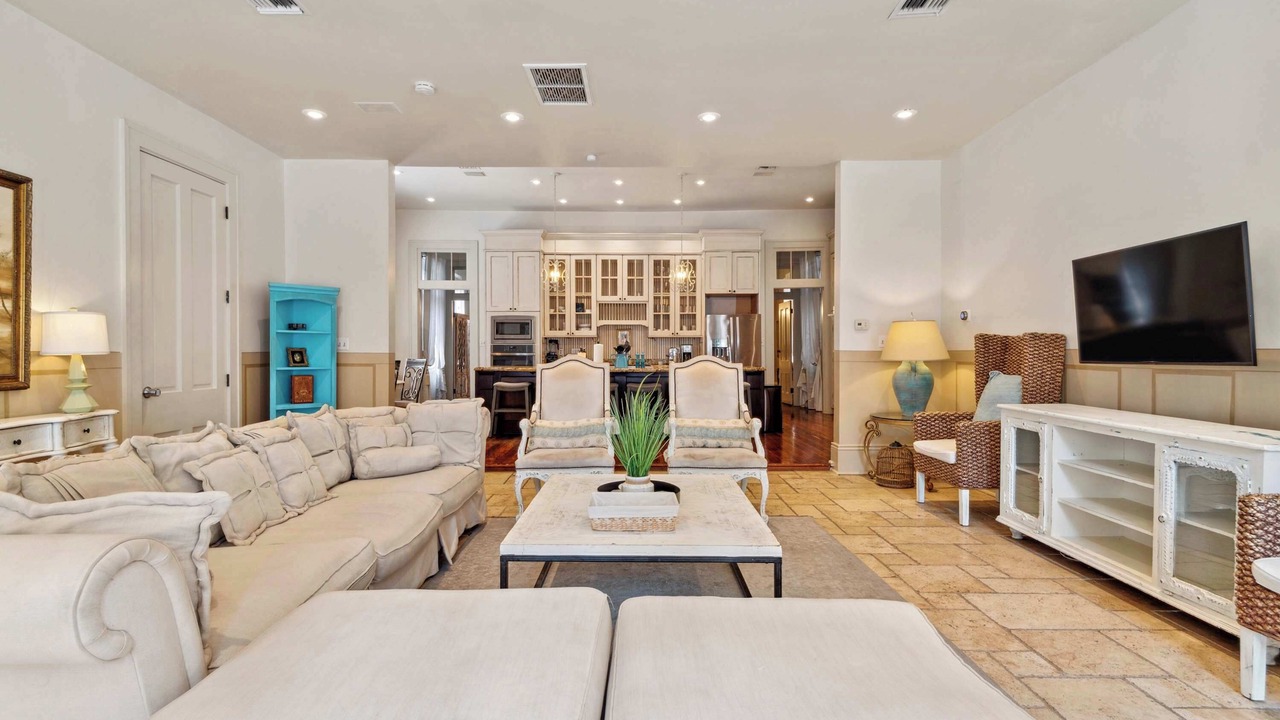 Photo of Bedroom in Lower Garden District