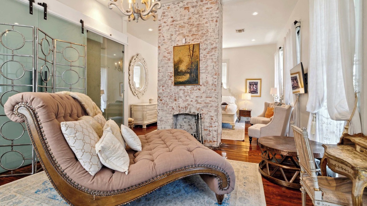 Photo of Livingroom in Lower Garden District
