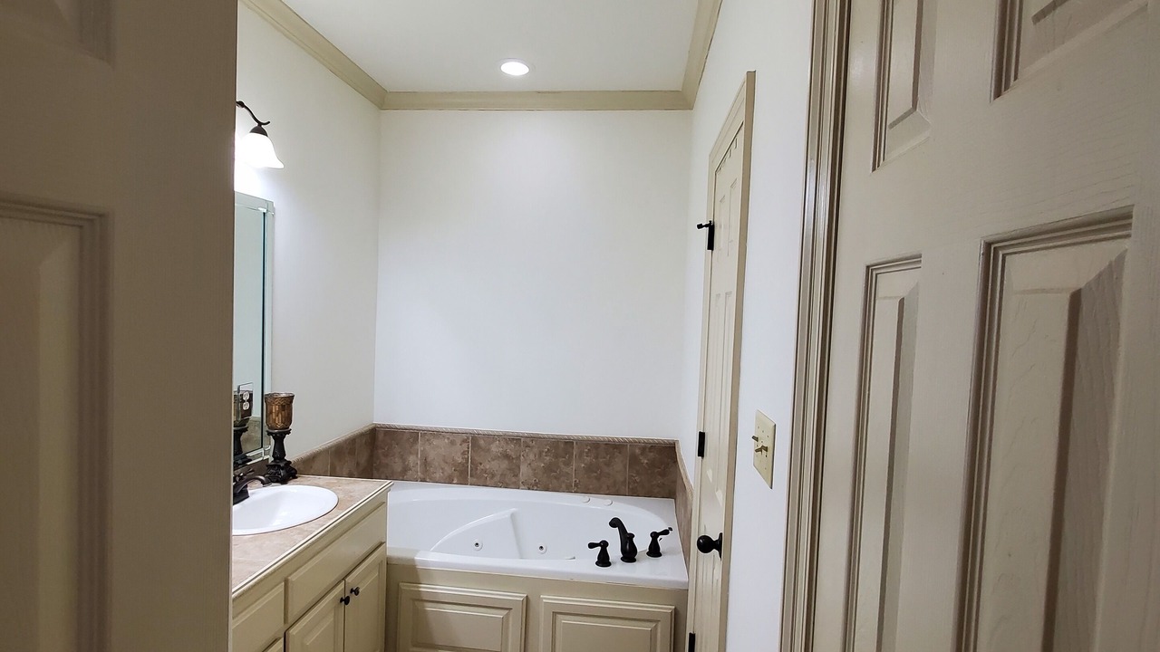 Photo of Bathroom in Carencro