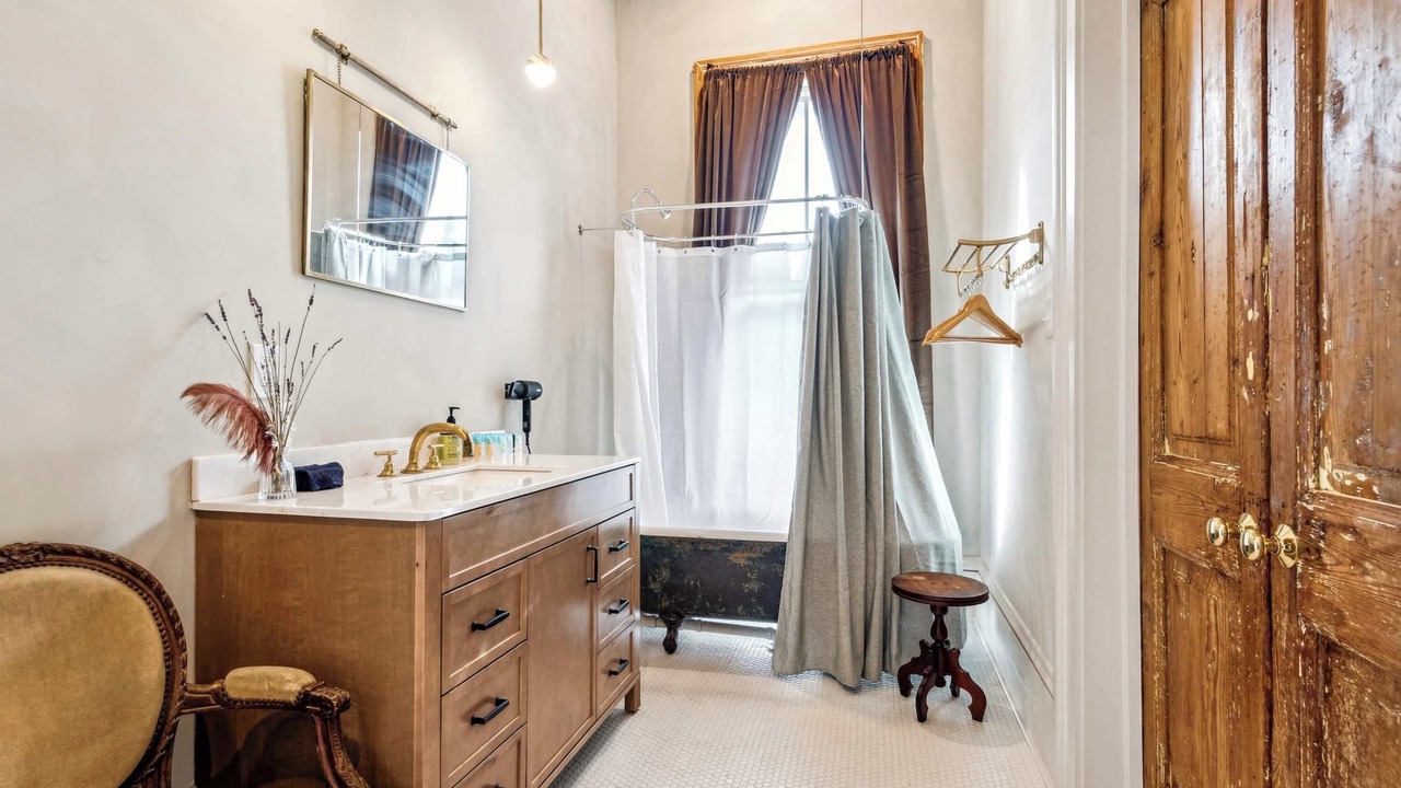 Photo of Bathroom in Faubourg Lafayette