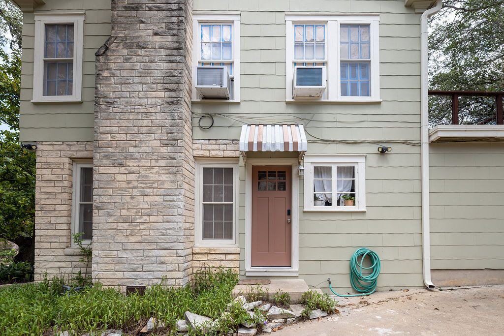 Photo of Outdoor in Rosedale