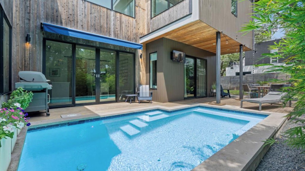 Photo of Outdoor in South River City