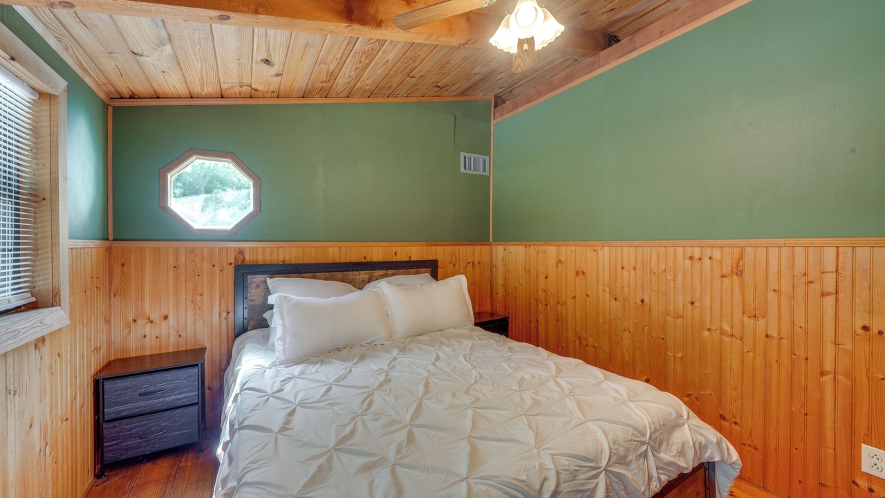 Photo of Bedroom in Duson
