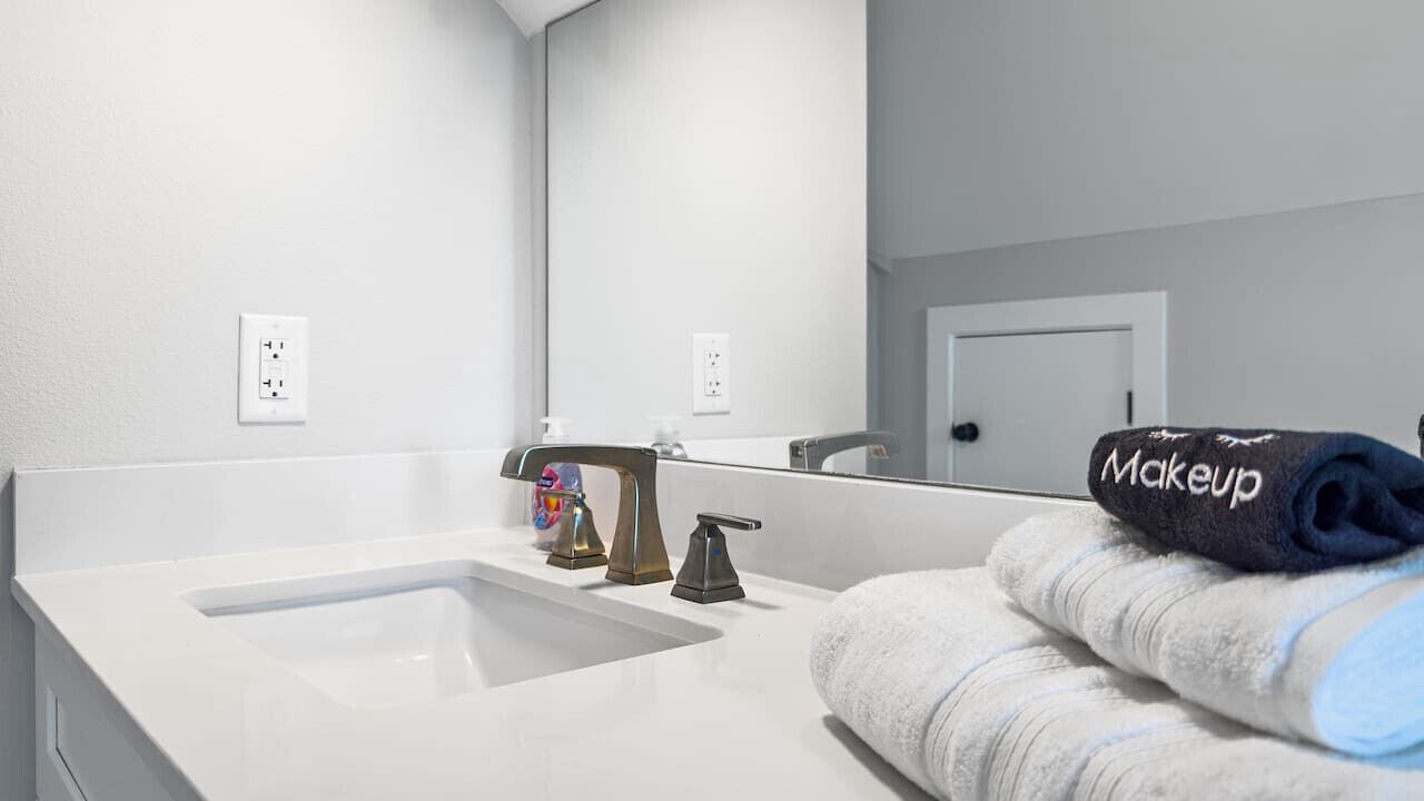 Photo of Bathroom in University Hills and Windsor Park