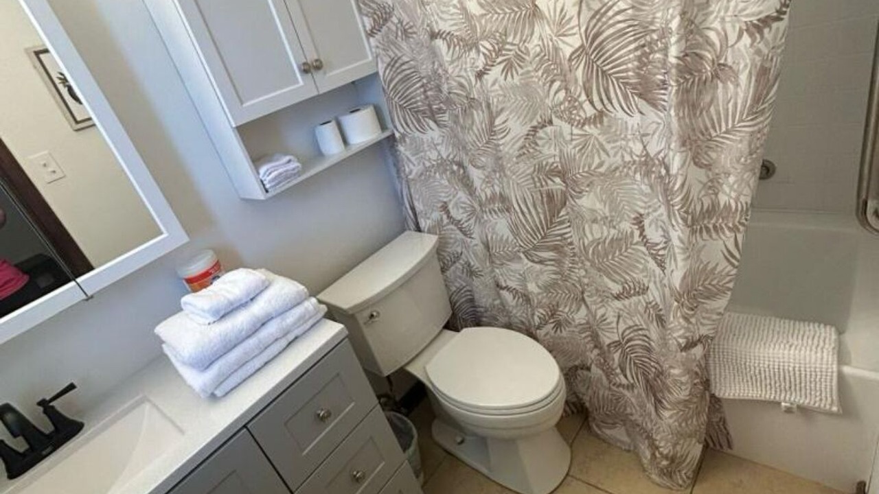 Photo of Bathroom in Marrero