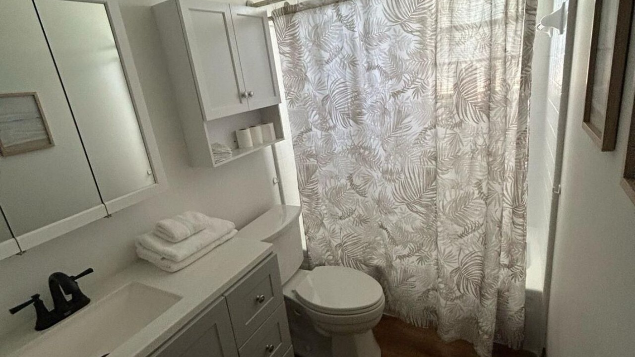 Photo of Bathroom in Marrero