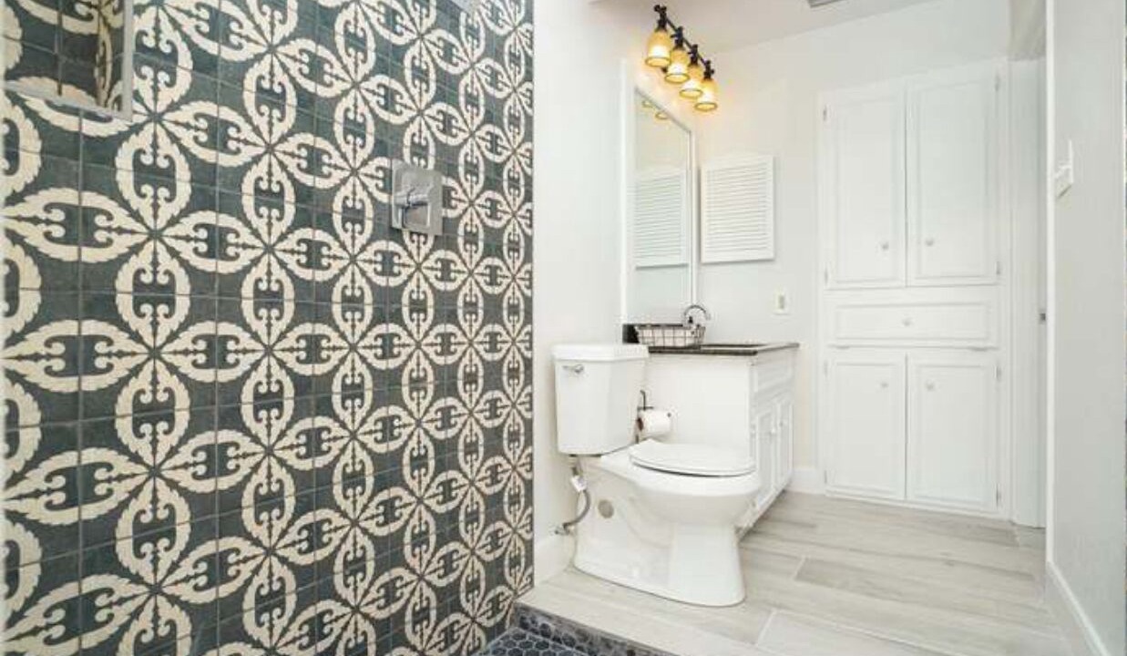Photo of Bathroom in Blossoms Park