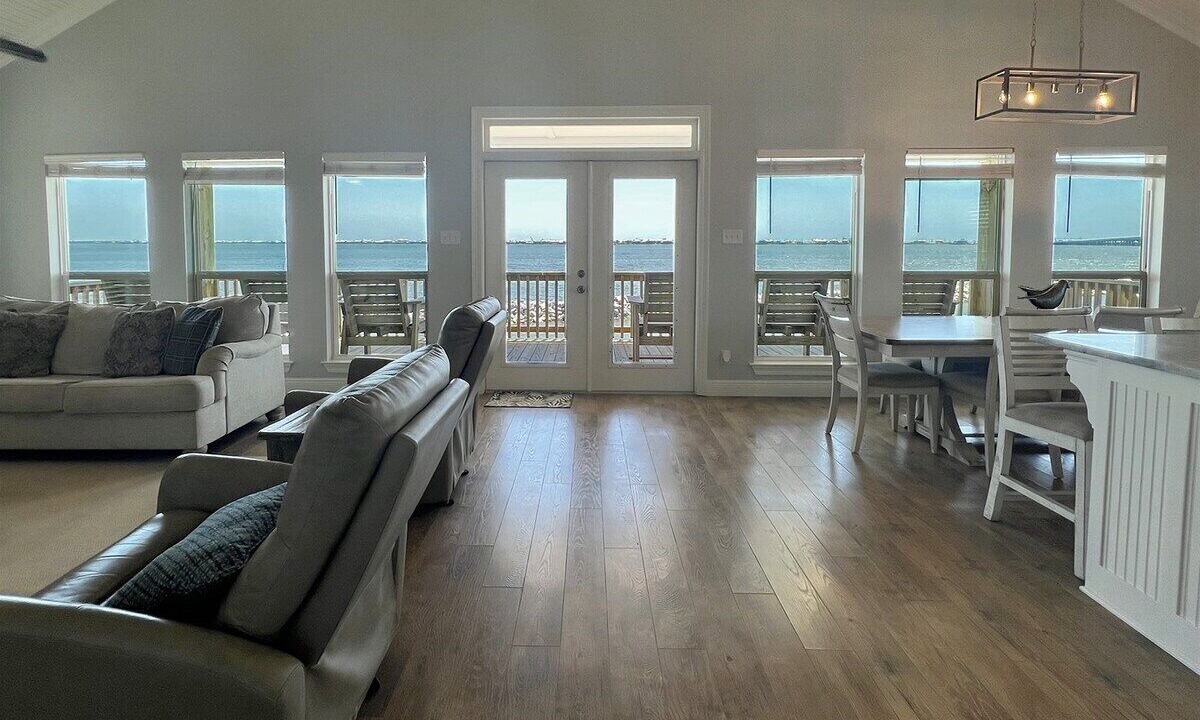 Photo of Livingroom in Golden Meadow