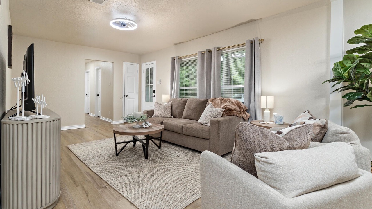 Photo of Livingroom in Lumberton