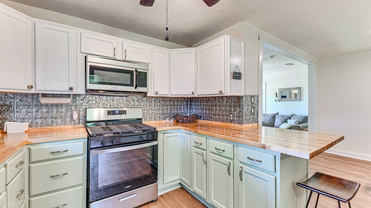 Photo of Kitchen in Aubrey