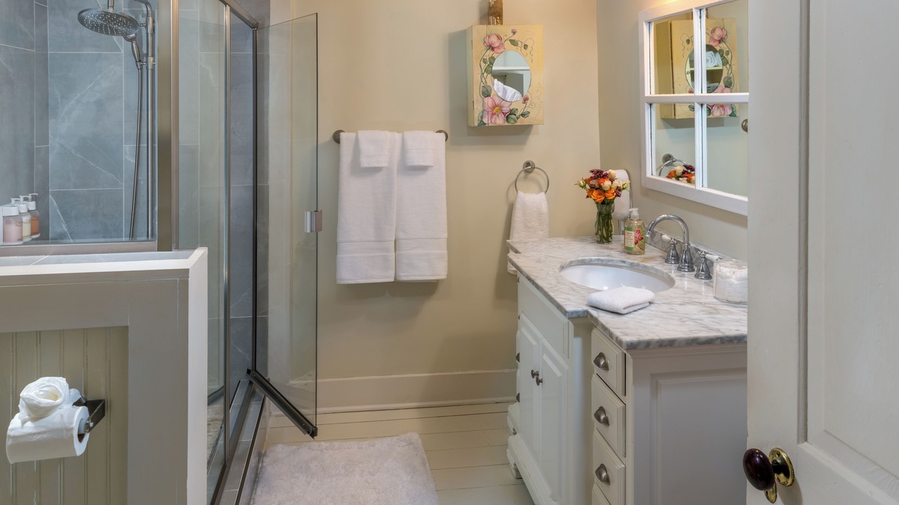 Photo of Bathroom in Rayne