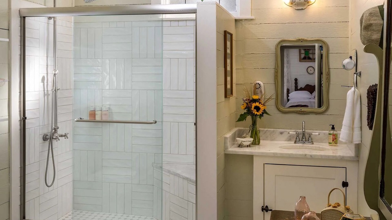 Photo of Bathroom in Rayne