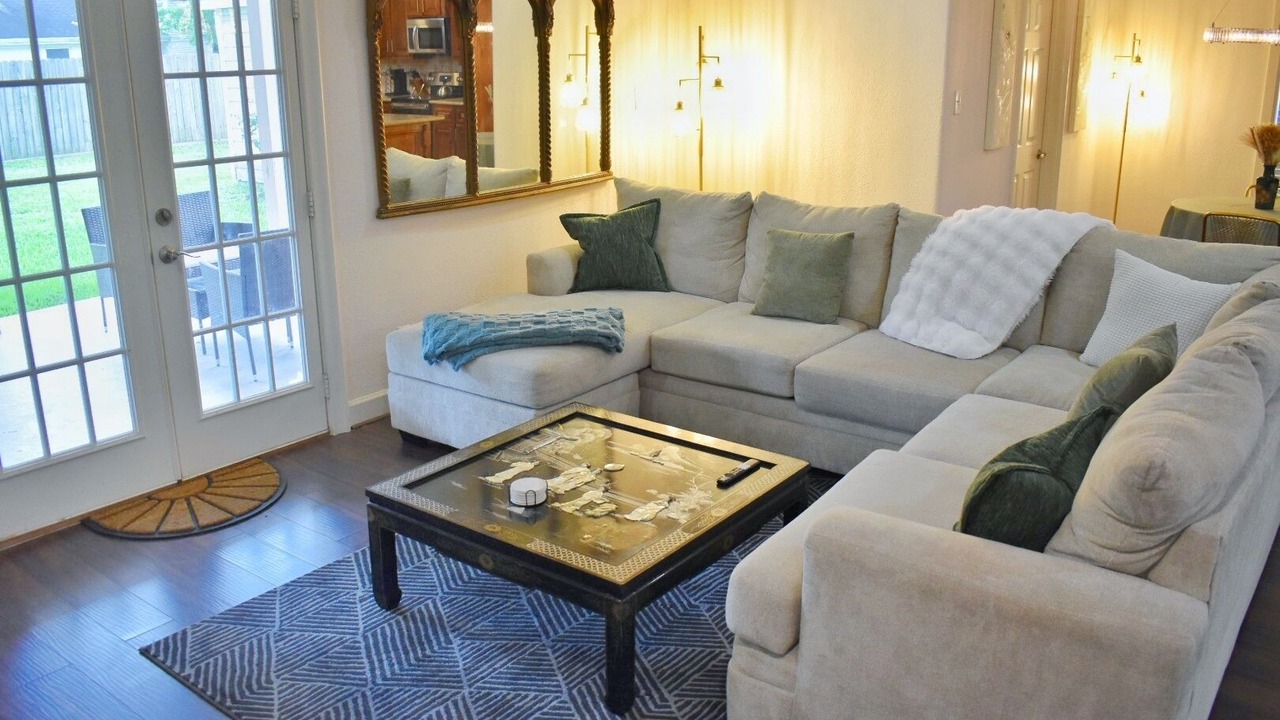 Photo of Livingroom in Westbury