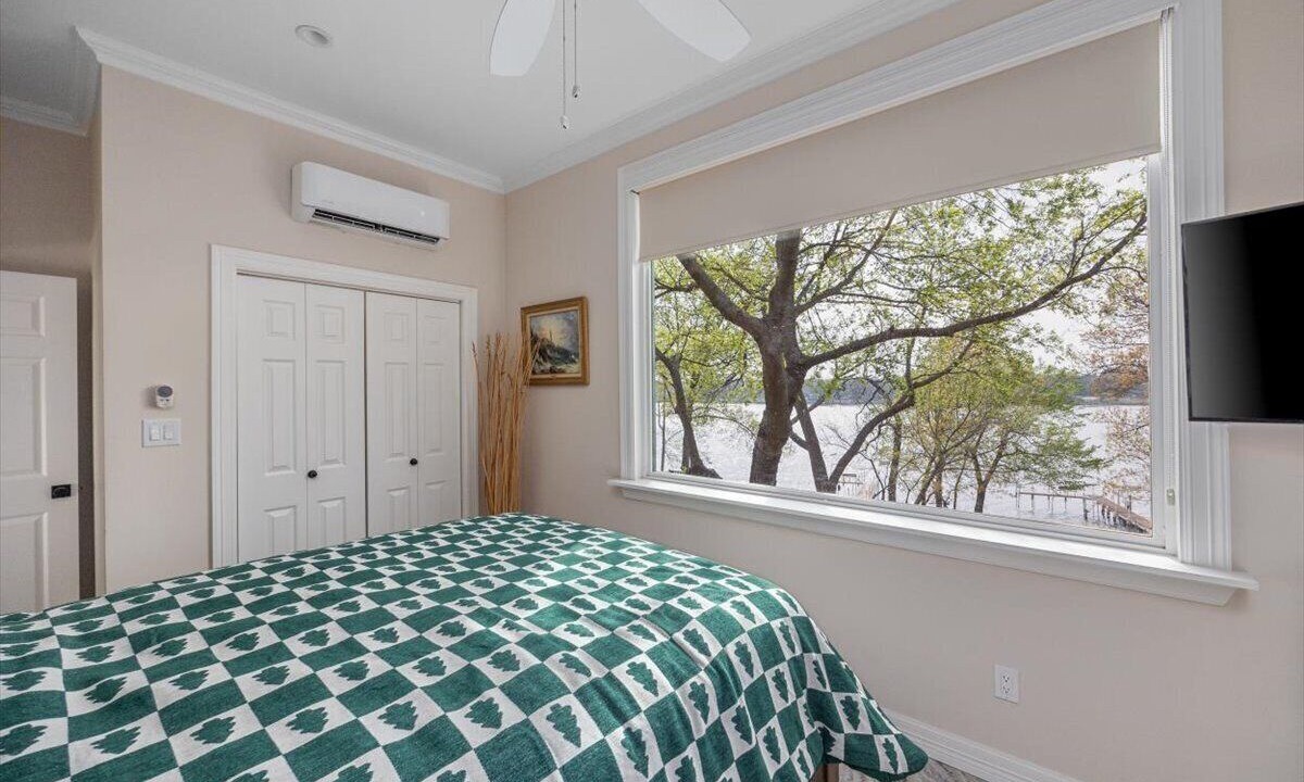 Photo of Bedroom in Lake Worth