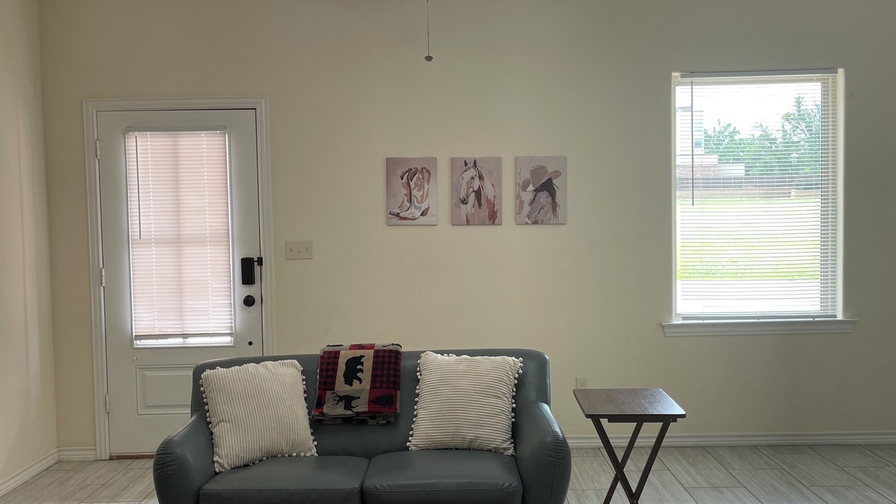 Photo of Livingroom in Lindale