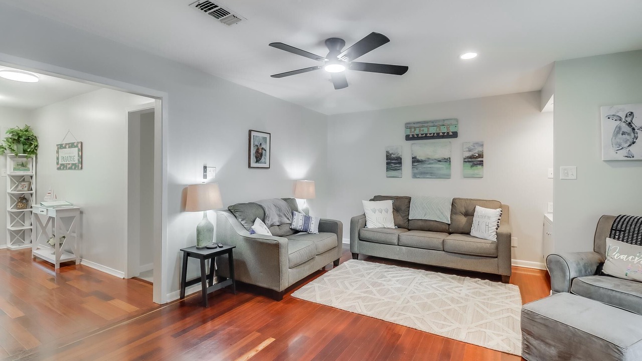 Photo of Livingroom in Long Beach