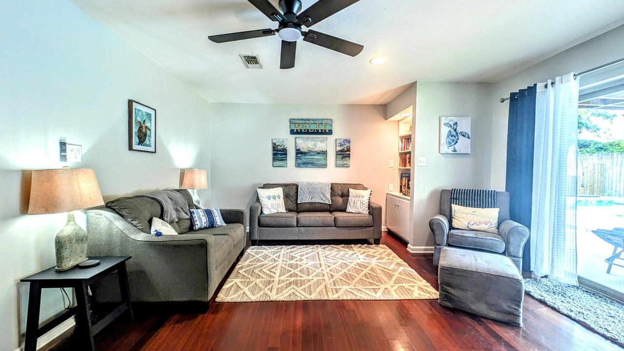 Photo of Livingroom in Long Beach
