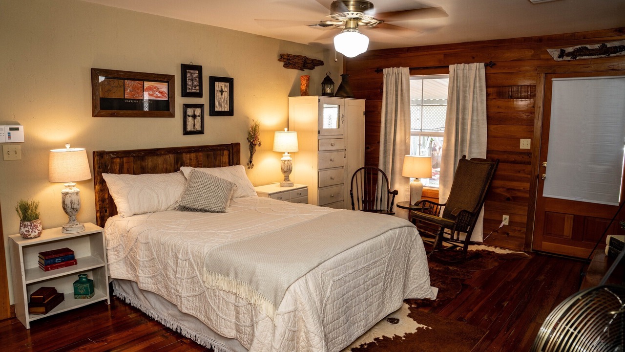 Photo of Bedroom in Breaux Bridge