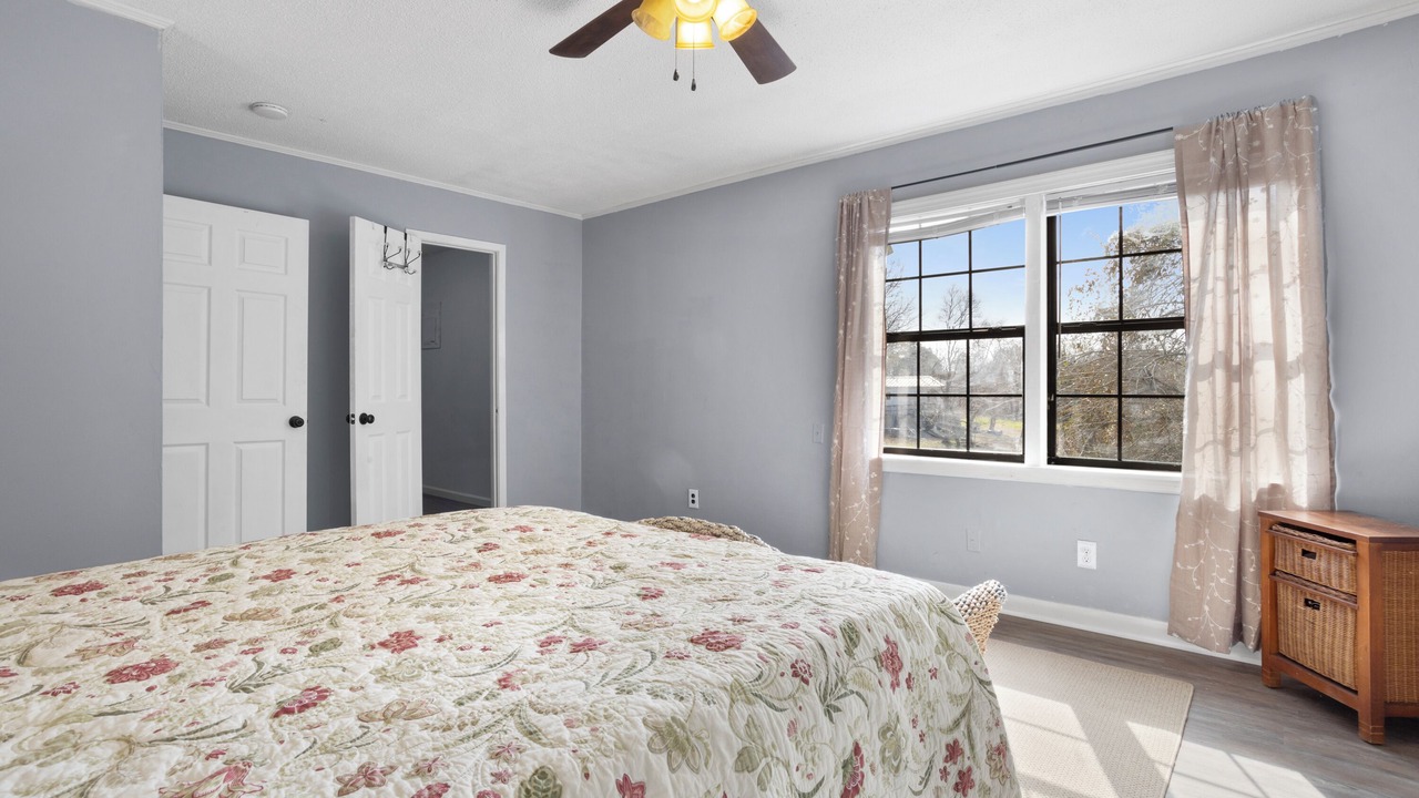 Photo of Bedroom in Biloxi