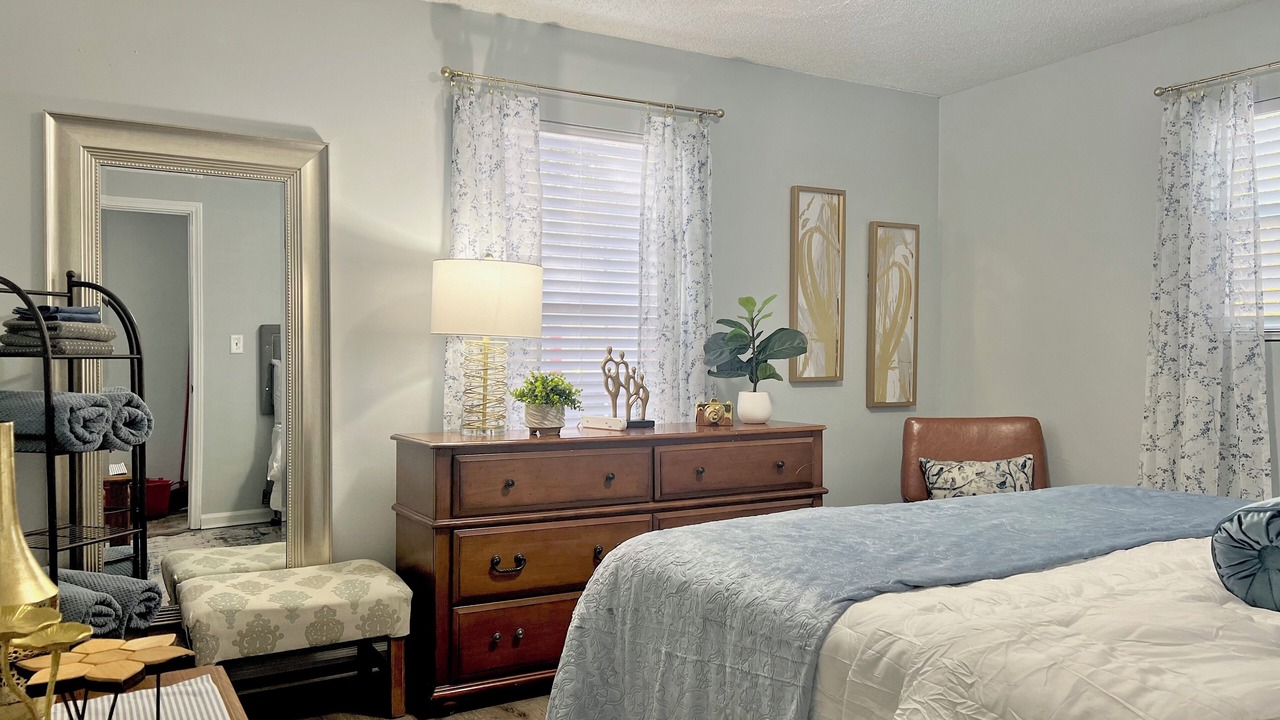 Photo of Bedroom in Alexandria