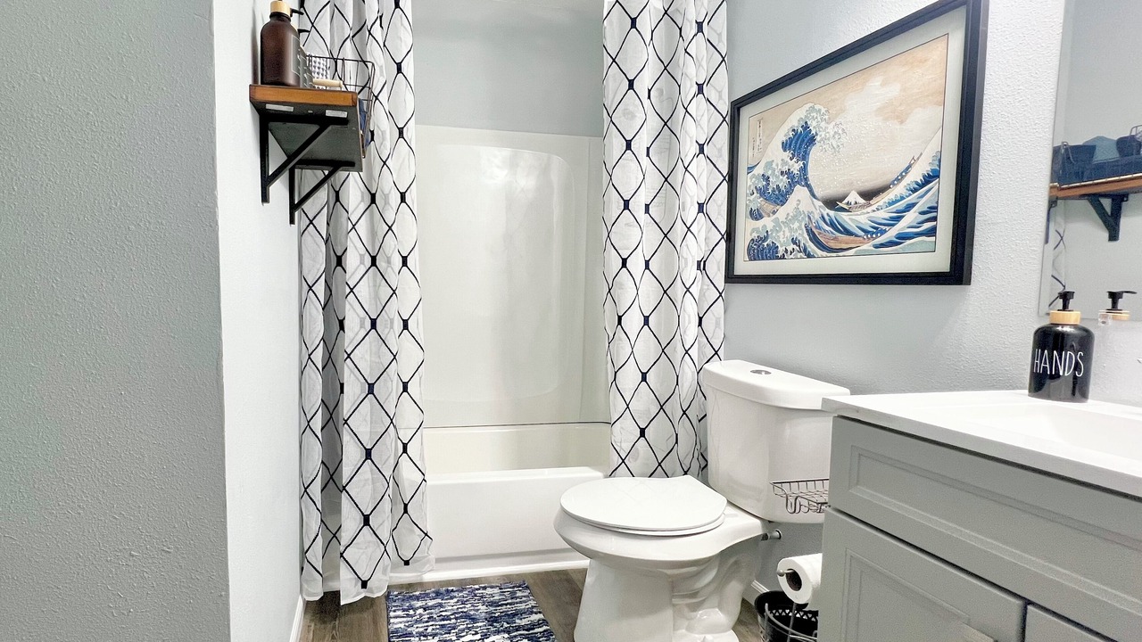 Photo of Bathroom in Alexandria