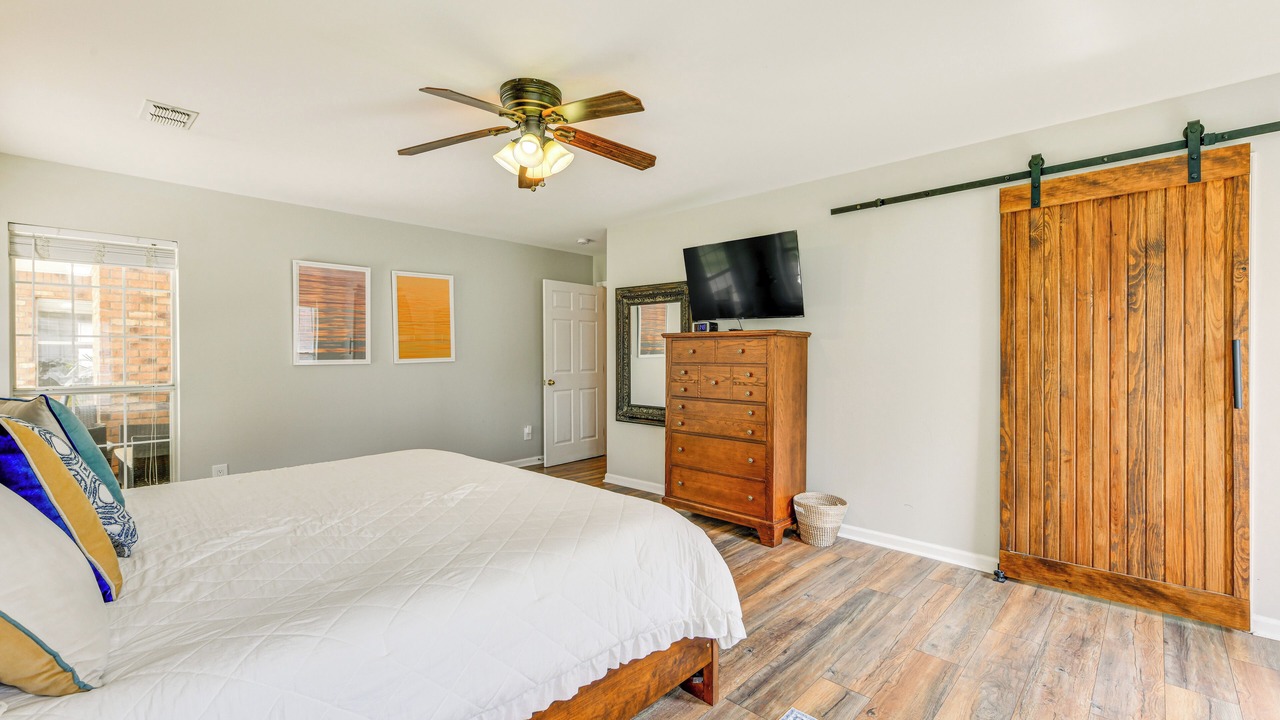 Photo of Bedroom in Diamondhead