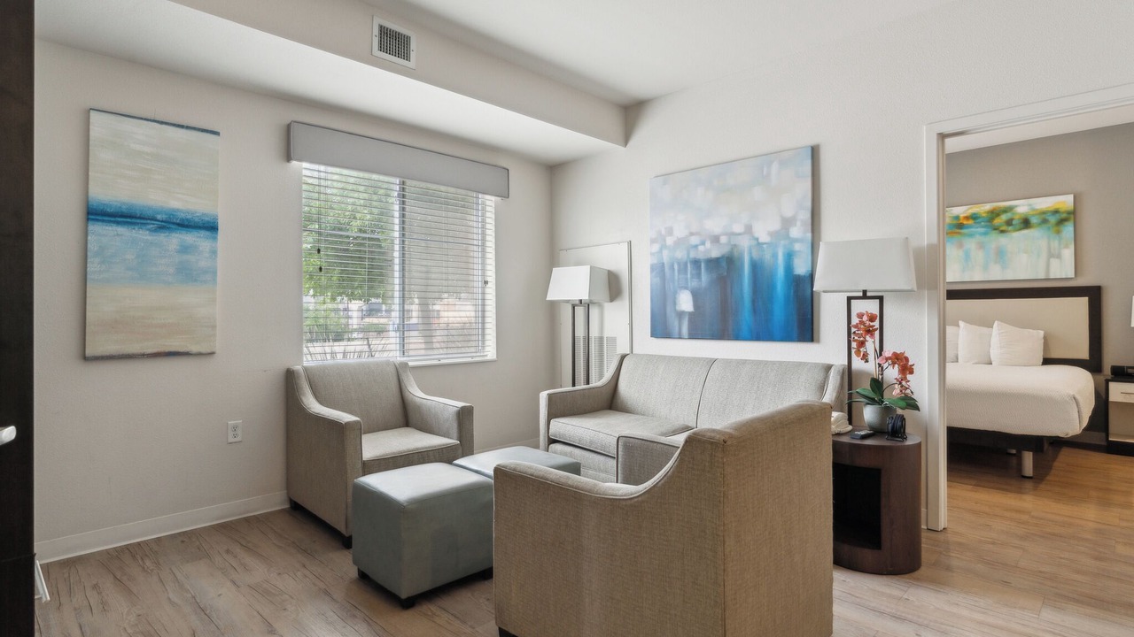 Photo of Livingroom in Far North Central