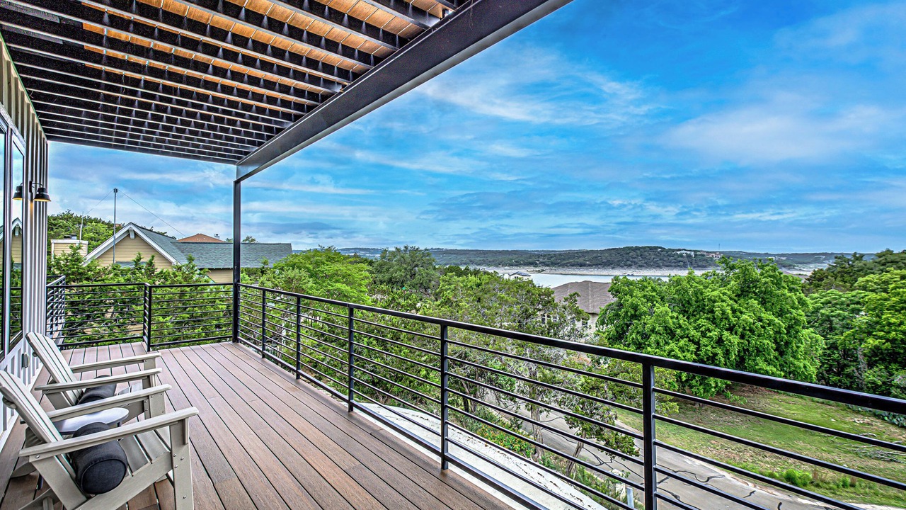 Photo of Patio Balcony in Point Venture