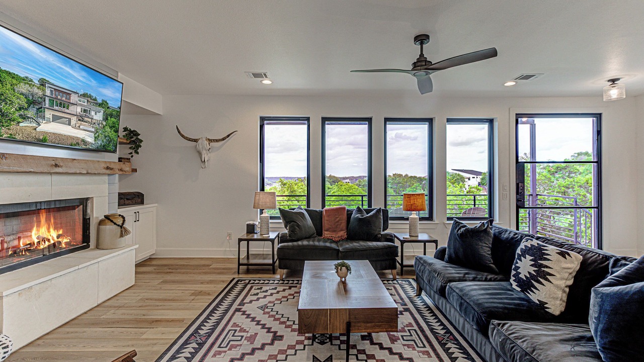 Photo of Livingroom in Point Venture