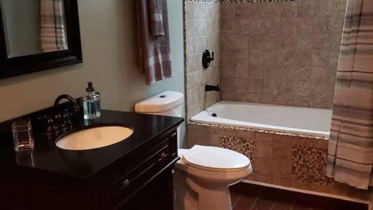 Photo of Bathroom in Algiers Point
