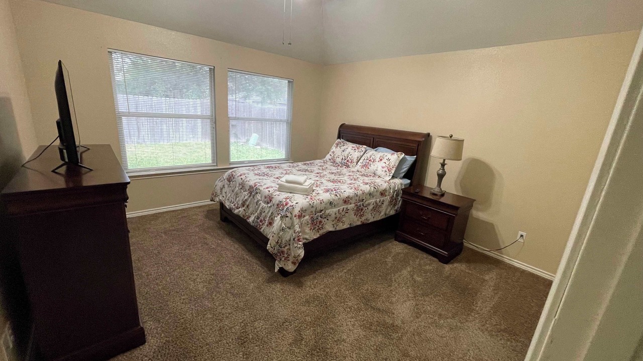 Photo of Bedroom in South Side
