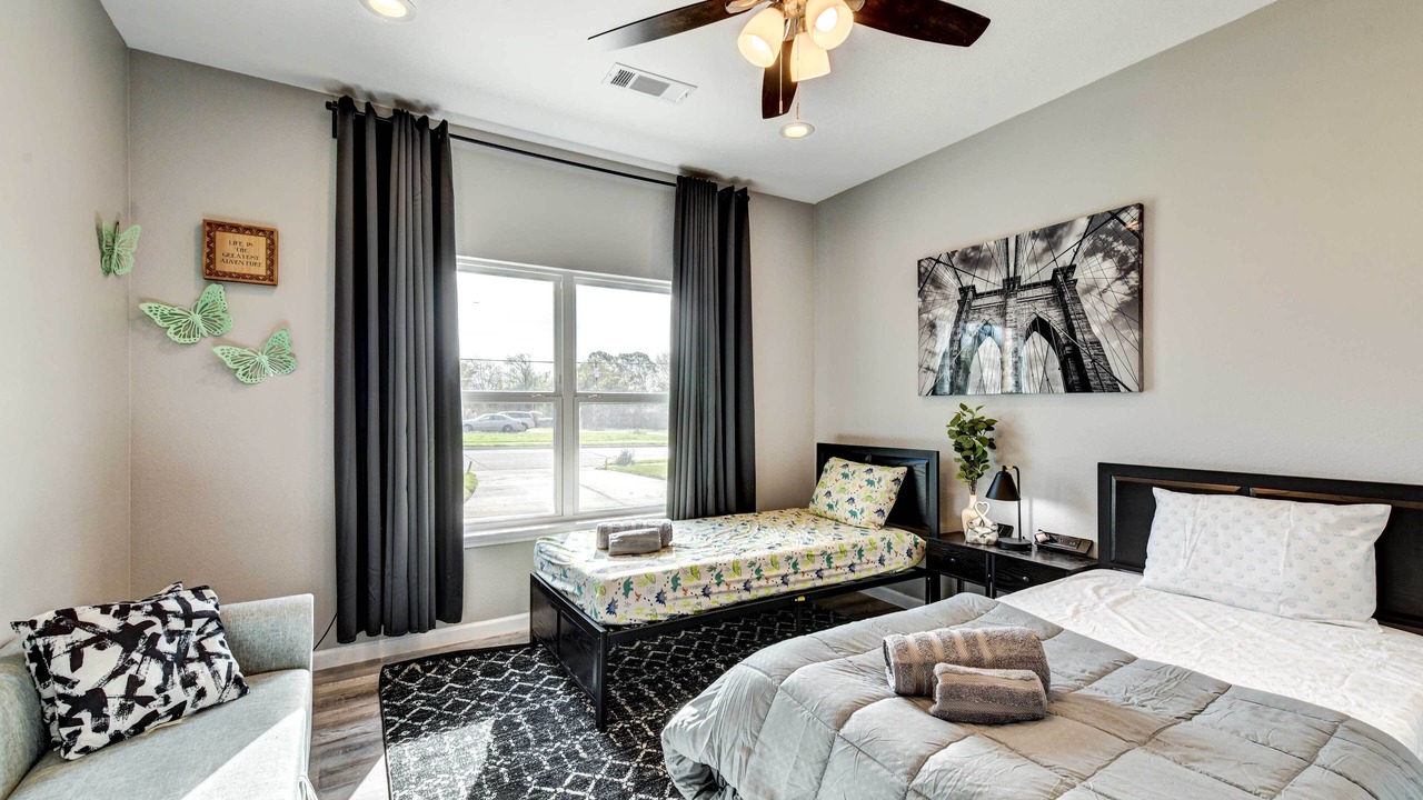 Photo of Bedroom in Central Arlington