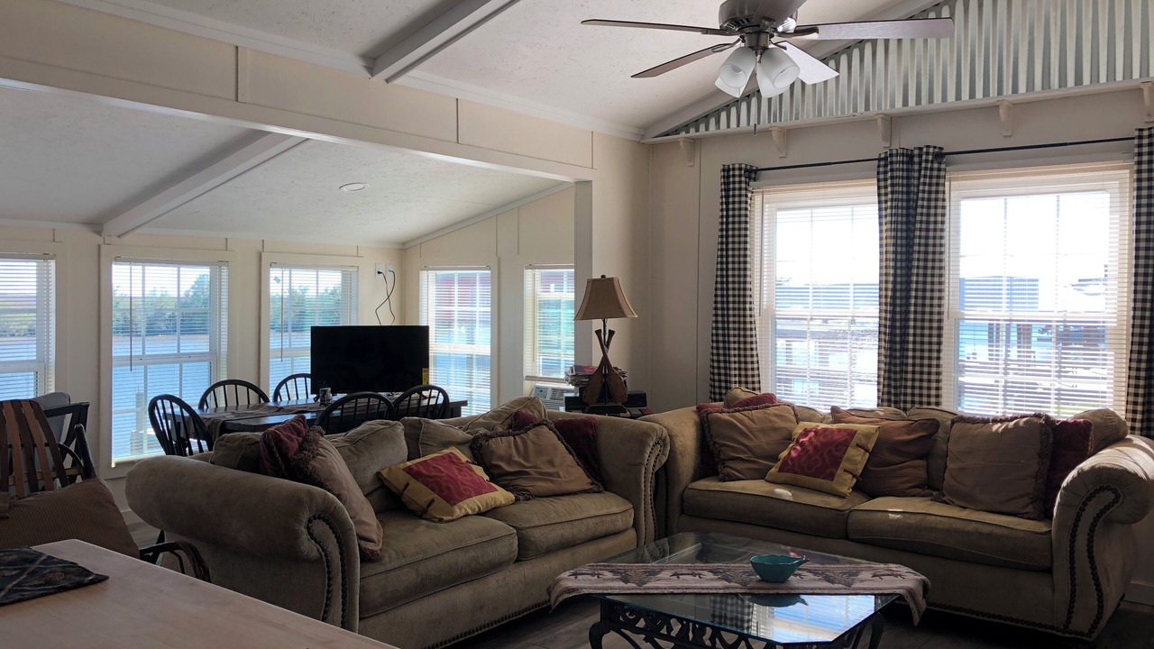 Photo of Livingroom in Chauvin