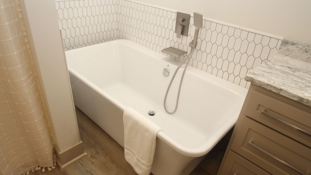 Photo of Bathroom in Golden Meadow