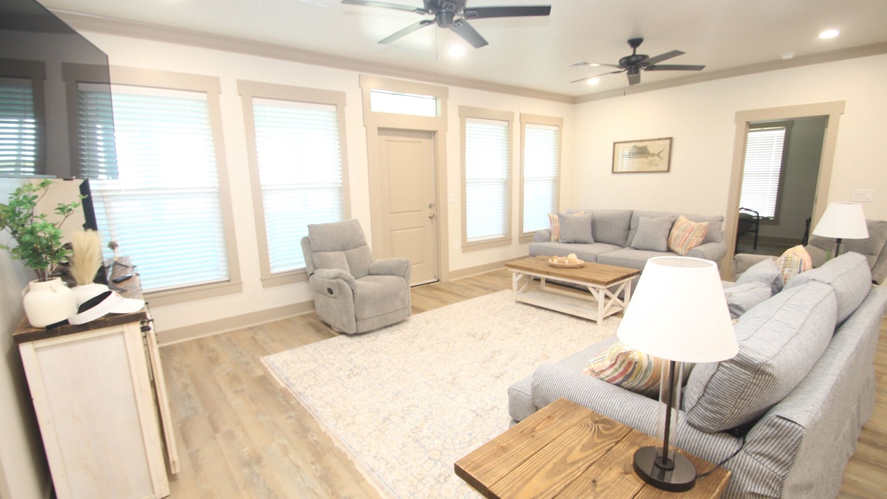 Photo of Livingroom in Golden Meadow