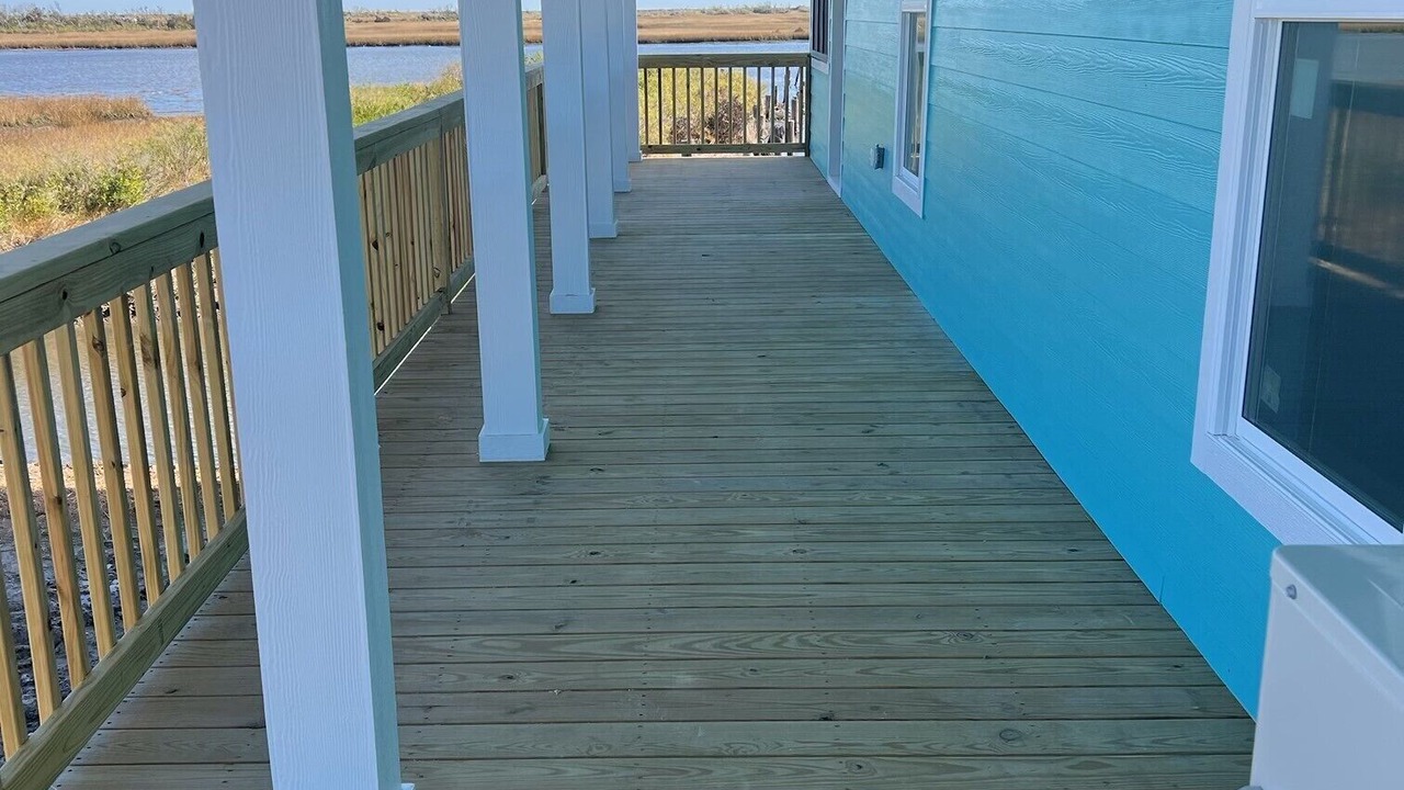 Photo of Patio Balcony in Golden Meadow