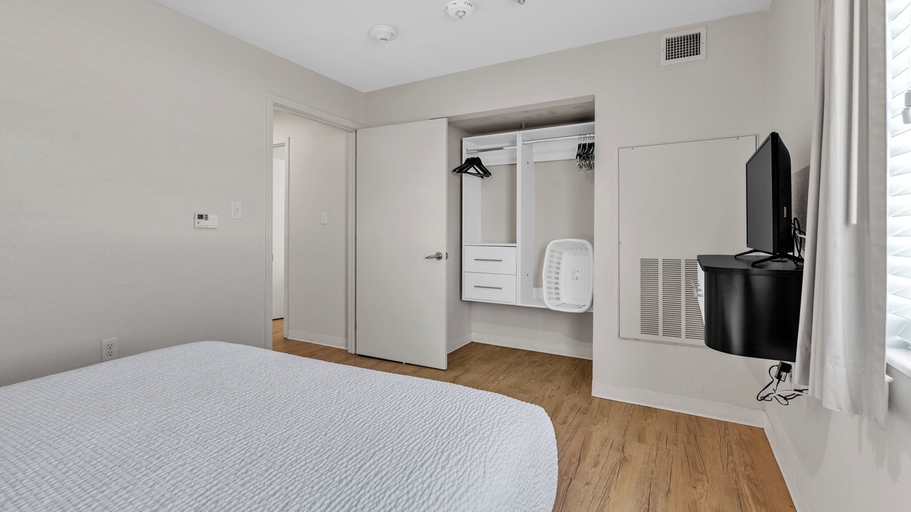 Photo of Bedroom in Far North Central