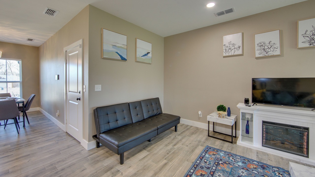 Photo of Livingroom in Lindale