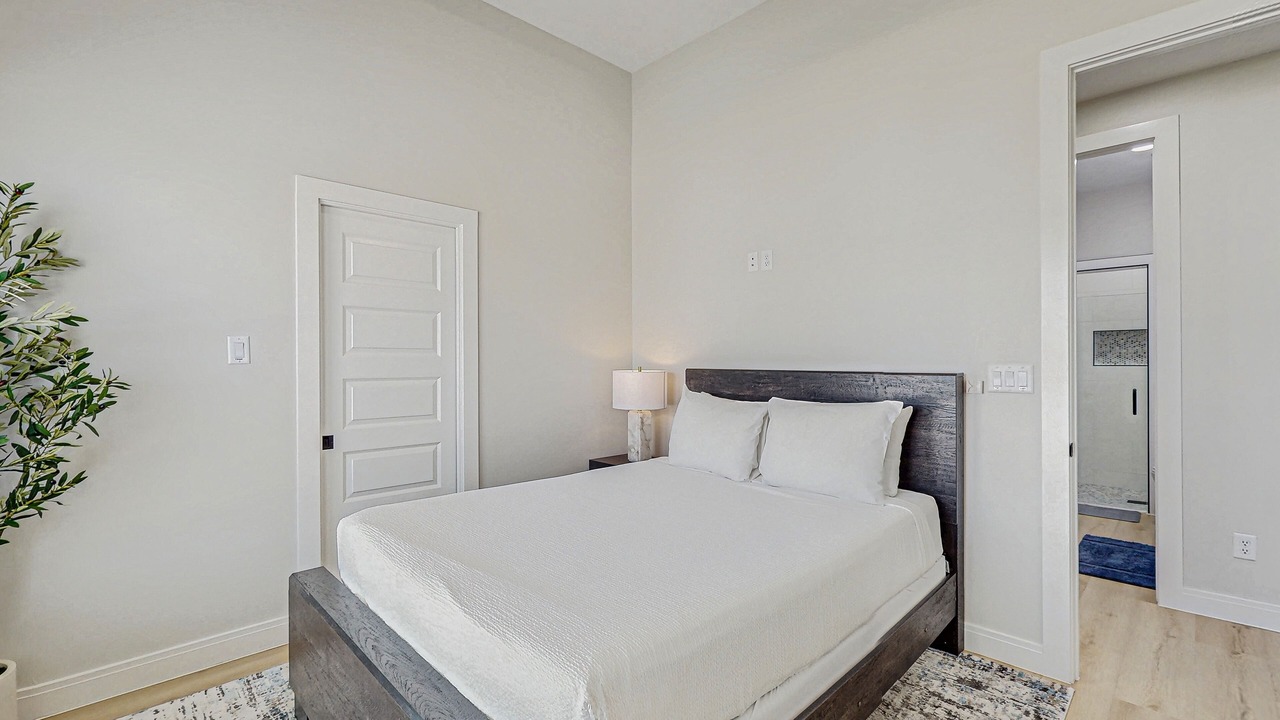 Photo of Bedroom in South Side