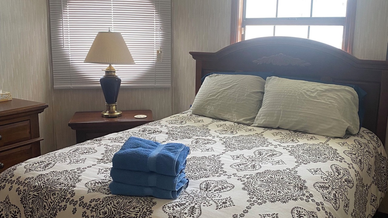 Photo of Bedroom in Cypremort Point
