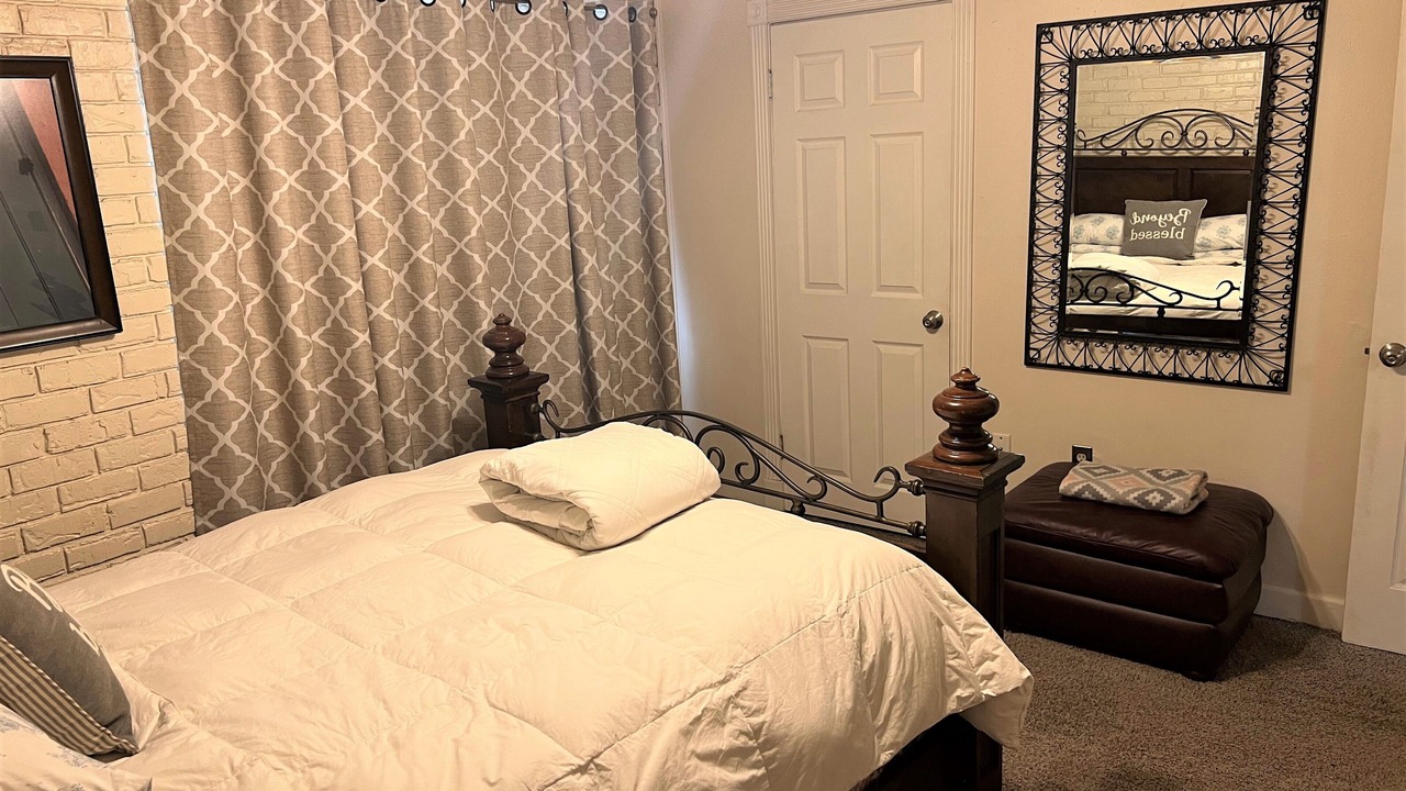 Photo of Bedroom in Beauregard Town Historic District