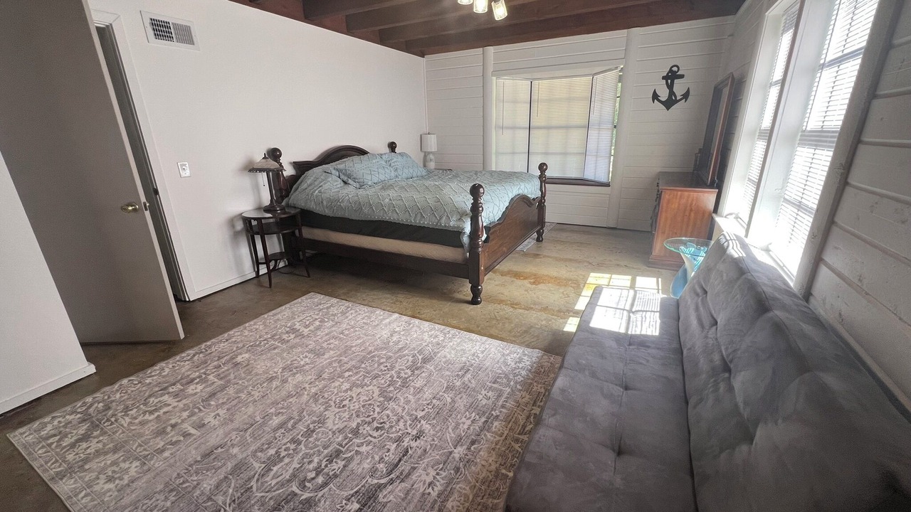 Photo of Bedroom in Diamondhead