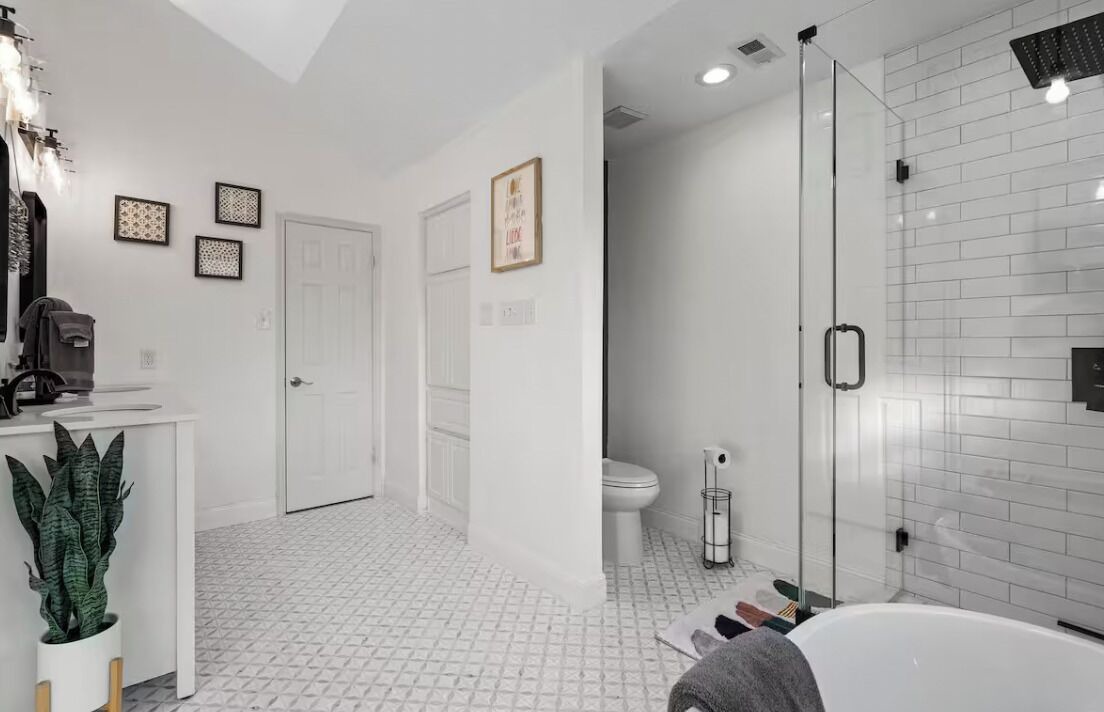 Photo of Bathroom in Apache Shores