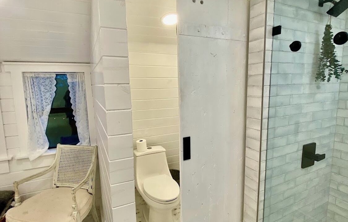 Photo of Bathroom in Sunset