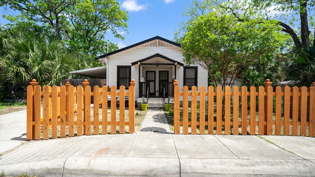 Photo of Outdoor in Government Hill