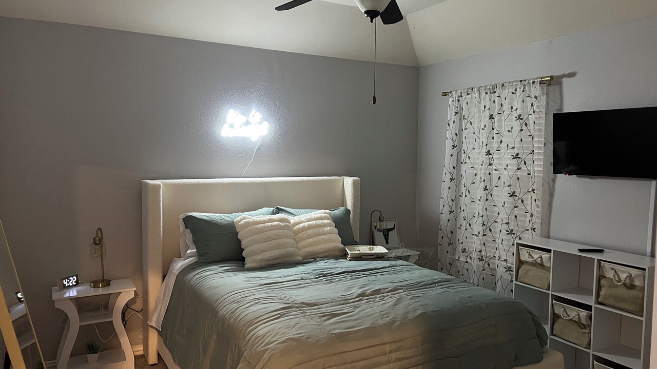 Photo of Bedroom in Iowa Colony