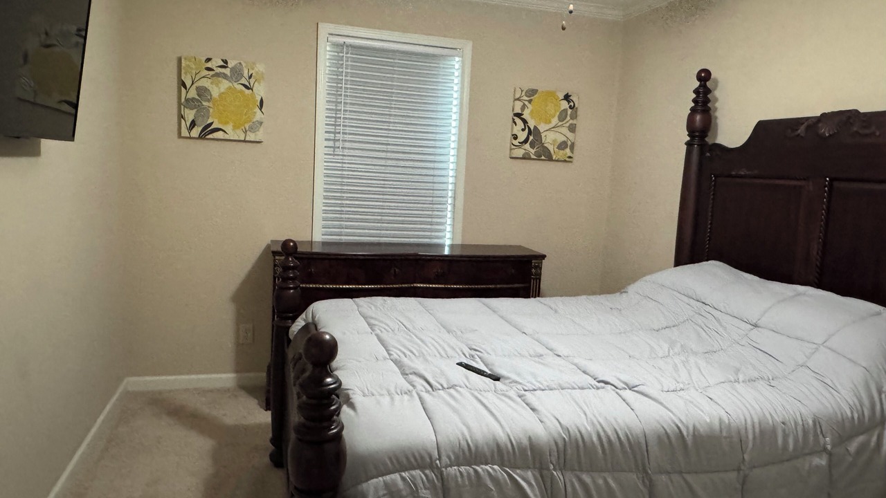 Photo of Bedroom in Lake View