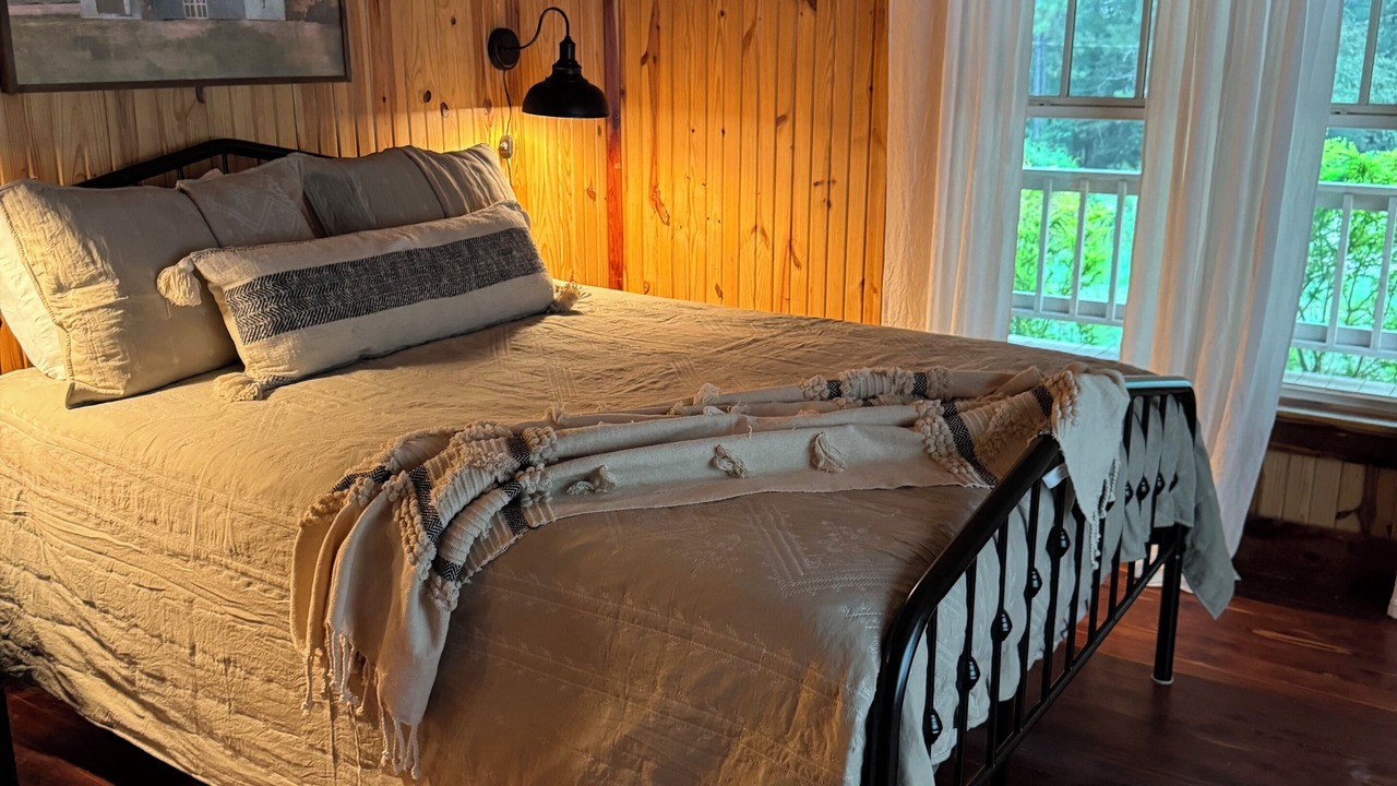 Photo of Bedroom in Shelbyville