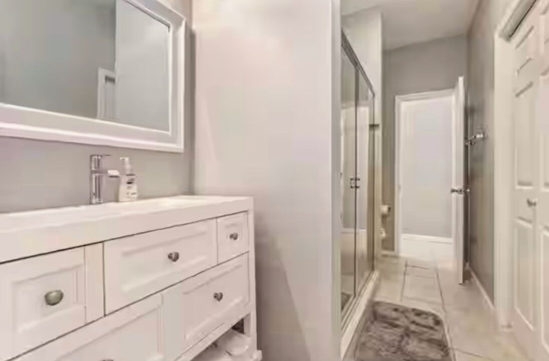 Photo of Bathroom in South 7th Ward