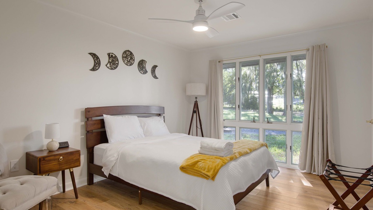 Photo of Bedroom in St. Martinville